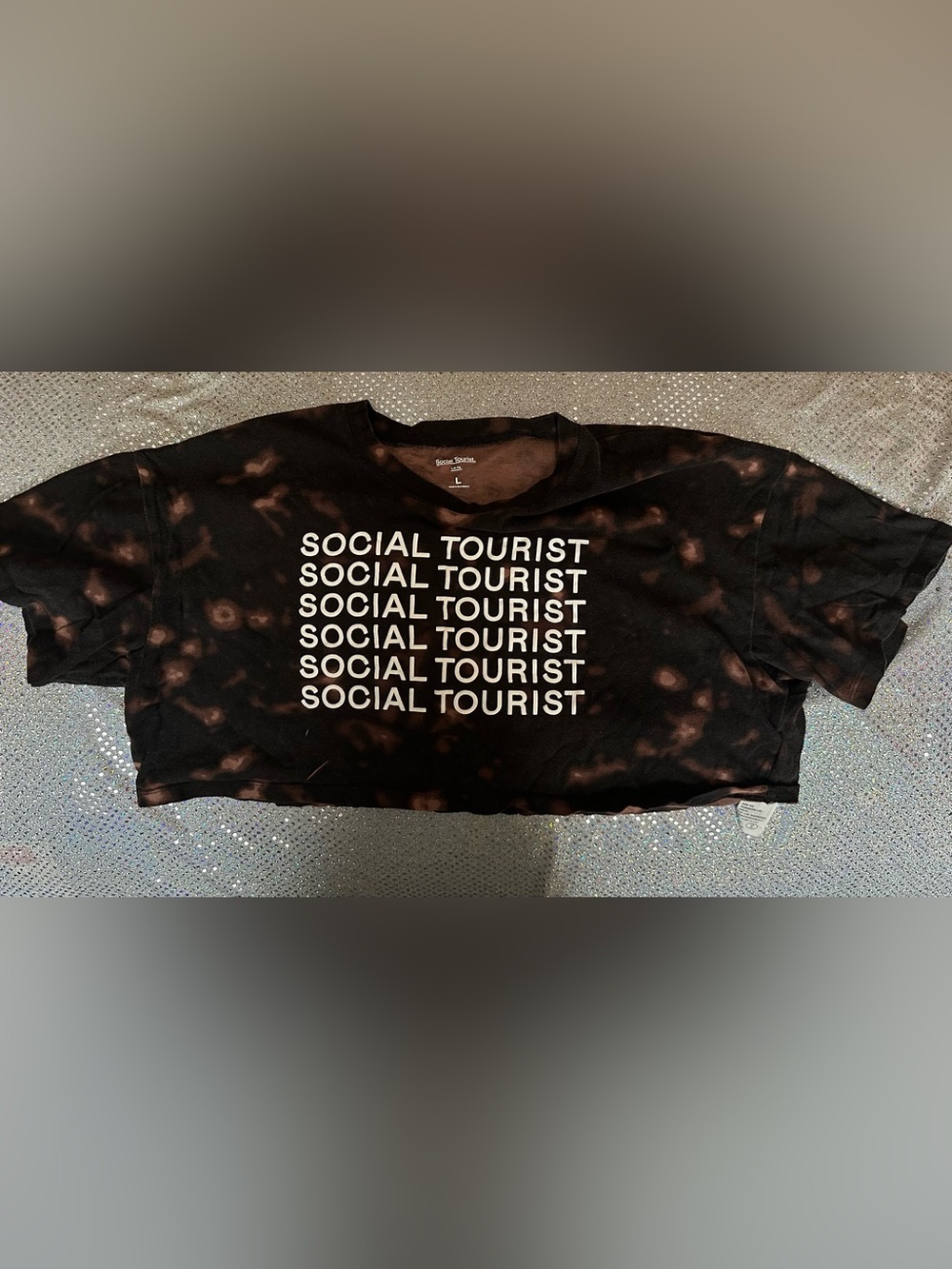 Social Tourist Black Tie-Dye Logo Crop Top Tee cropped lg. EUC
